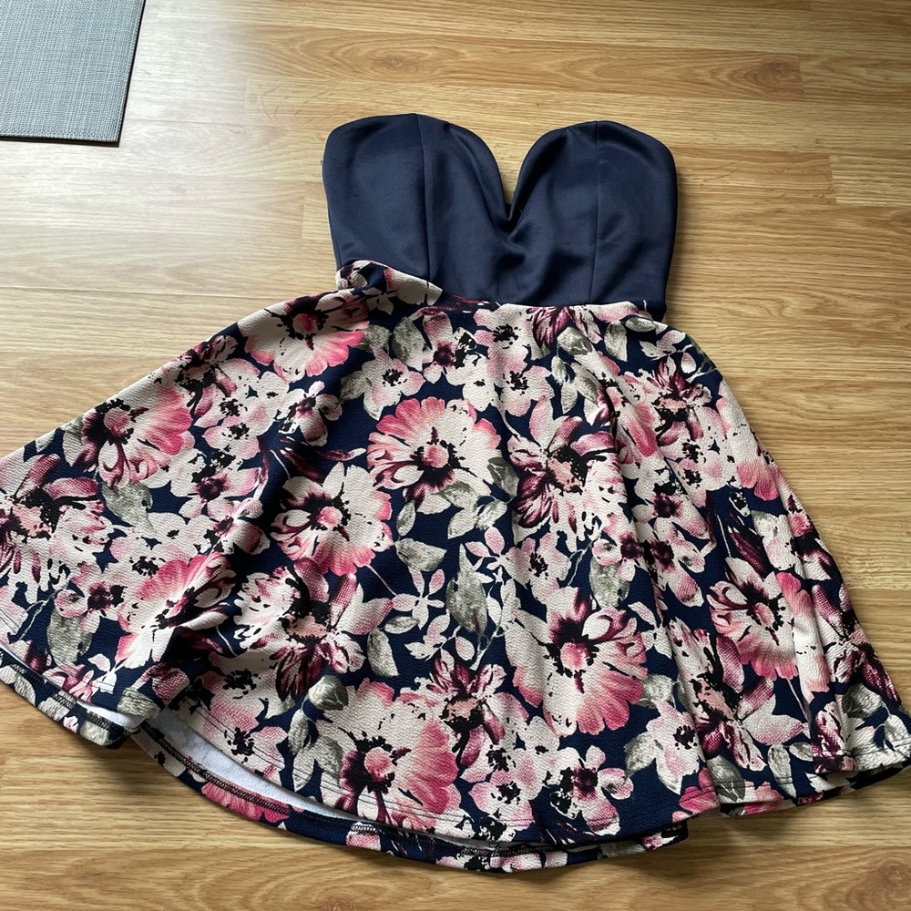 Medium dress